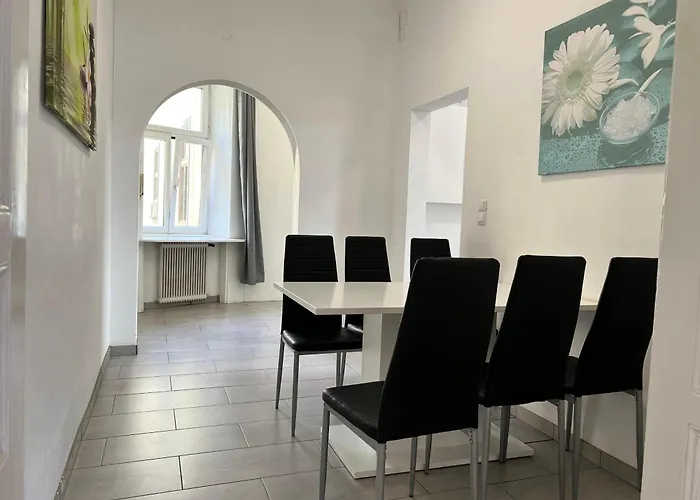 Spacious 4br Shared For Friends & Families