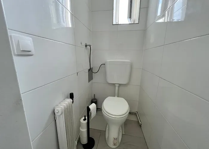 Apartment Spacious 4br Shared For Friends & Families