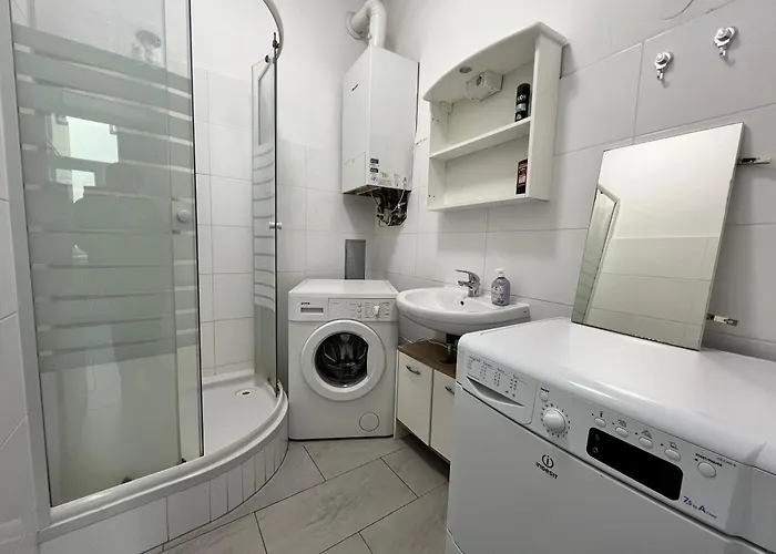 Apartment Spacious 4br Shared For Friends & Families